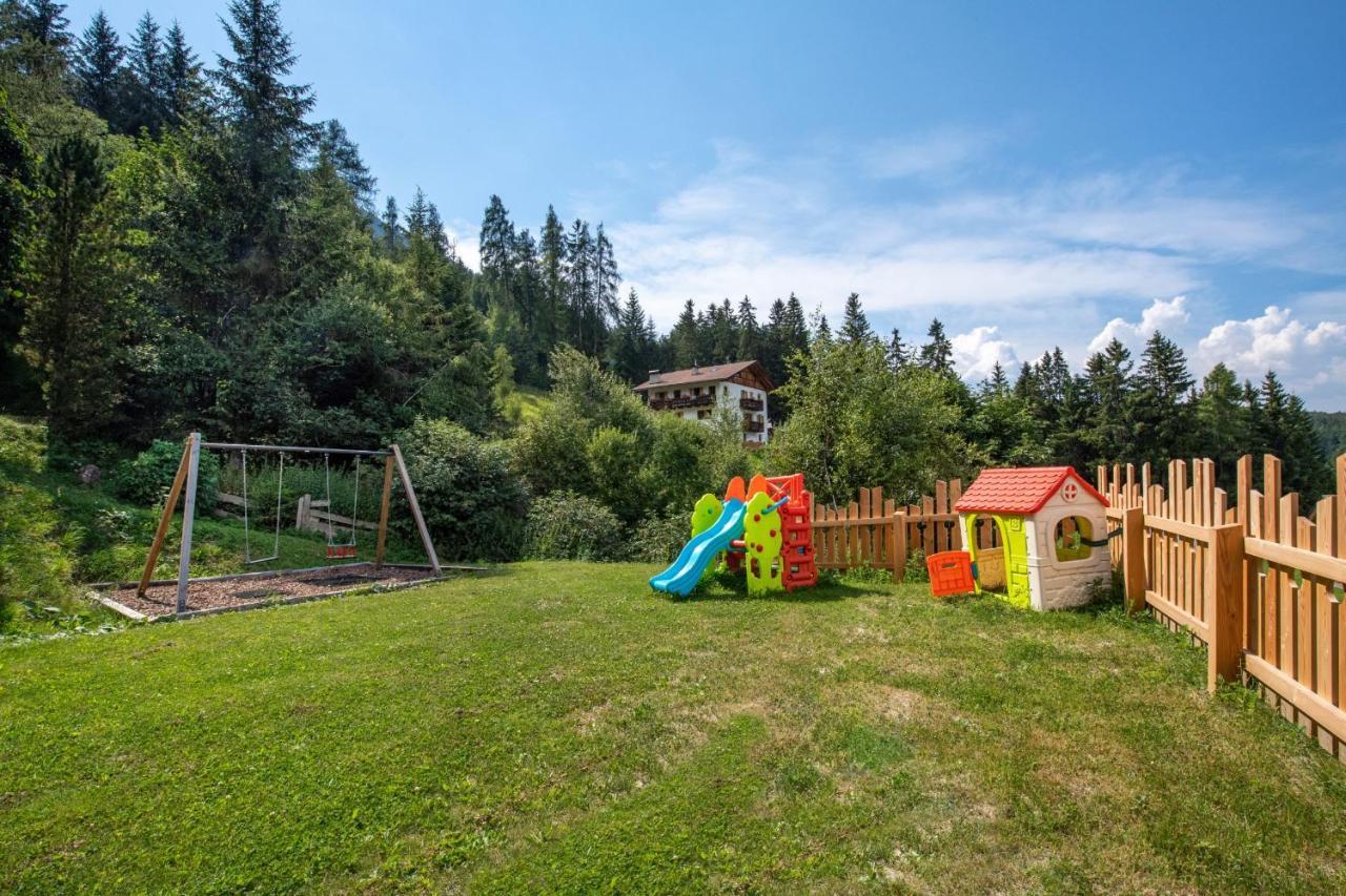 Chalet Alpina Ortisei Bagian luar foto