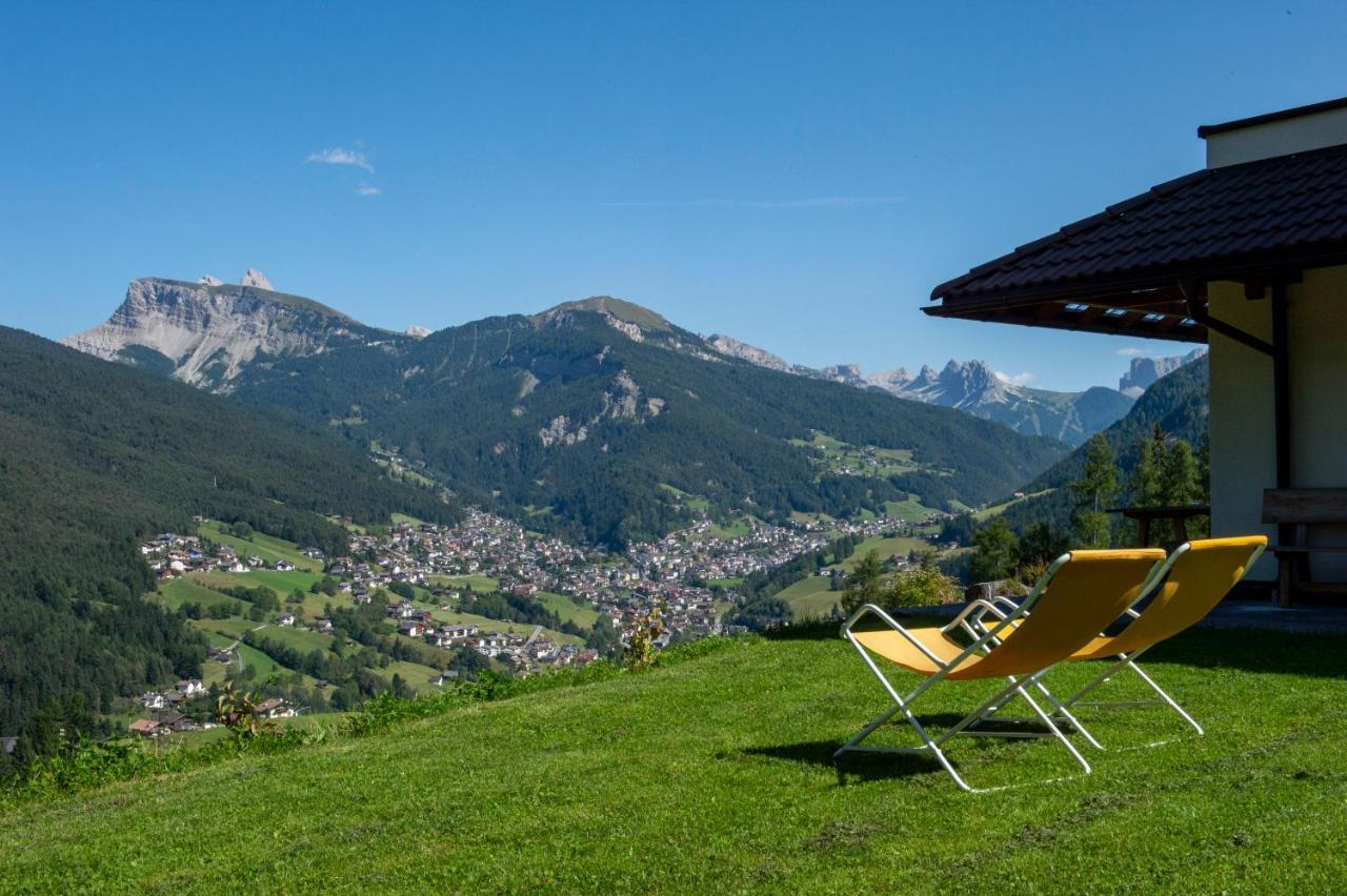 Chalet Alpina Ortisei Bagian luar foto